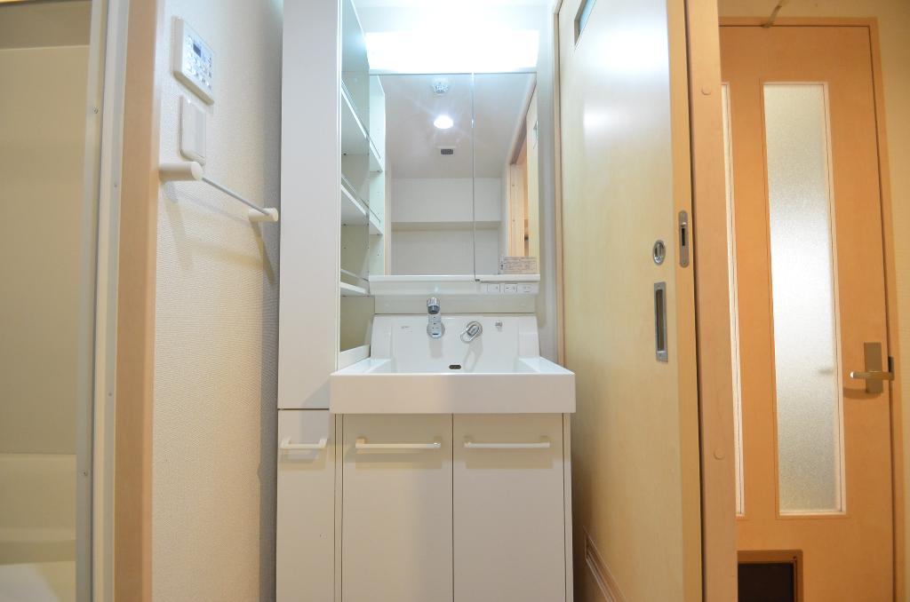 洗面設備　洗髪洗面化粧台