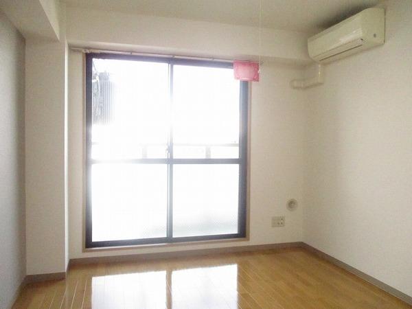 その他部屋・スペース　明るい洋室！