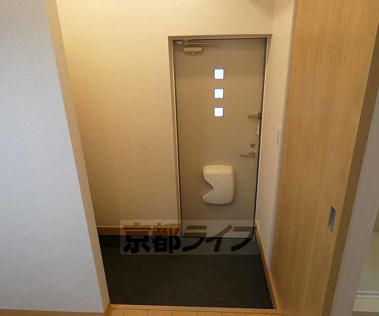 玄関　新築物件で何もかもとてもきれいです