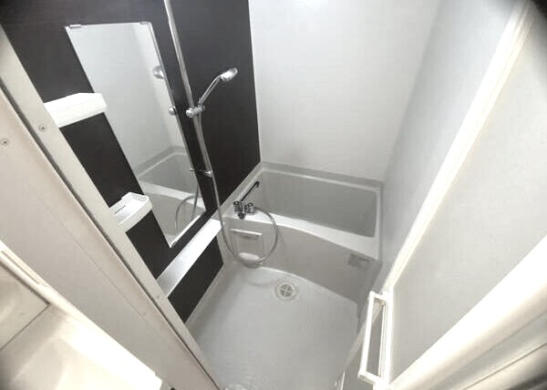 バス・シャワールーム　風呂