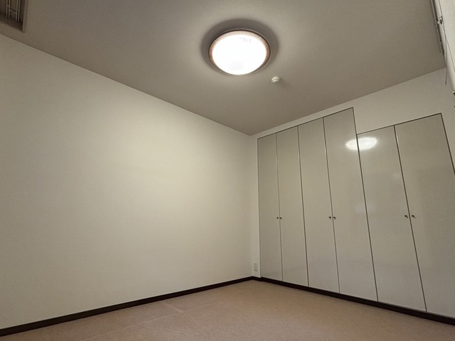 収納　♪洋室６．０畳　収納