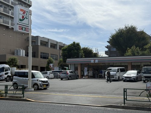 コンビニ　セブンイレブン 板橋舟渡1丁目店（コンビニ）まで297m