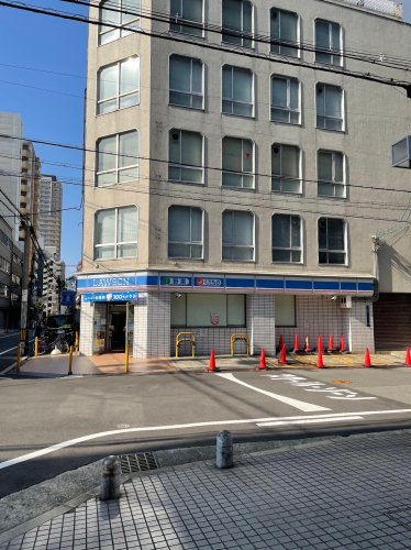 コンビニ　ローソン 大阪南船場一丁目店（コンビニ）まで412m