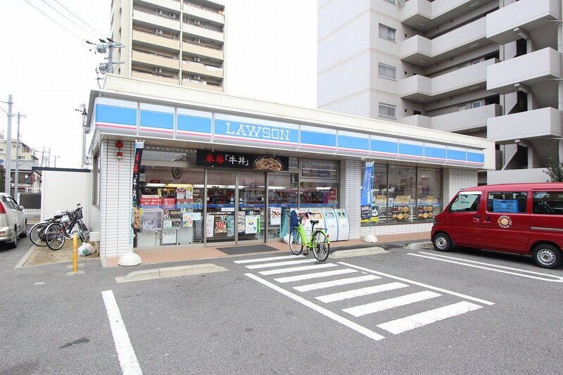コンビニ　ローソン東区矢田五丁目店（コンビニ）まで135m