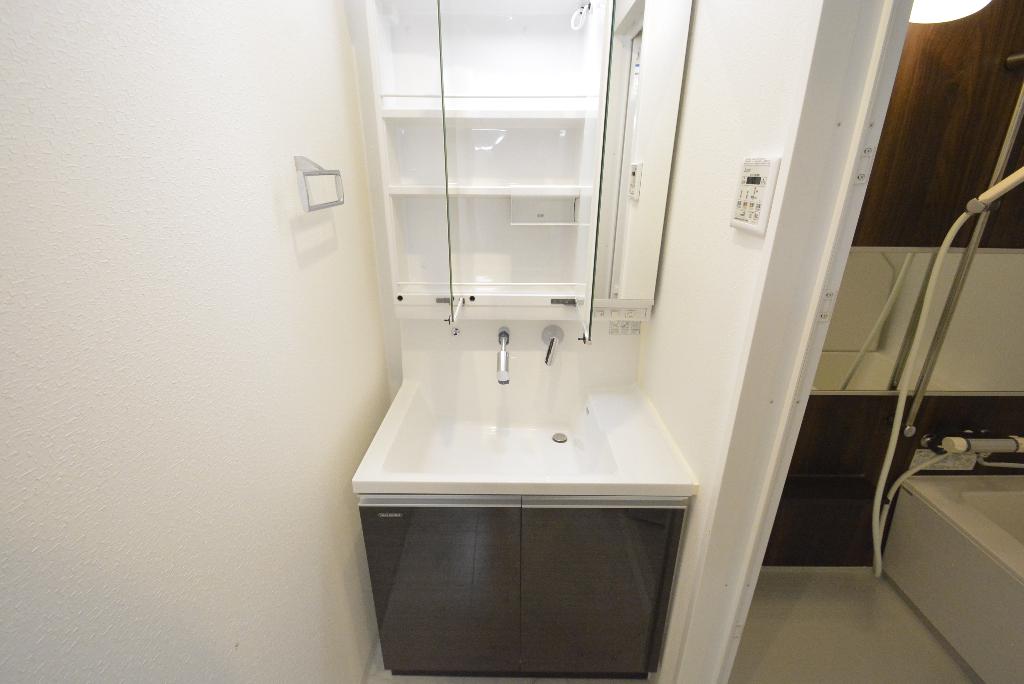 洗面設備　洗髪洗面化粧台