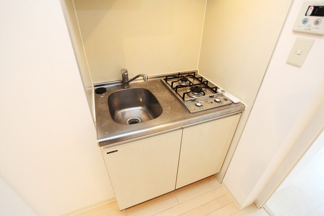 キッチン　室内画像は同レイアウト別号室