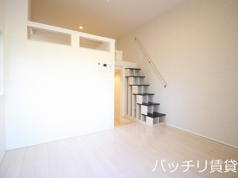 居室・リビング　画像は同型タイプの為、現状を優先致します。