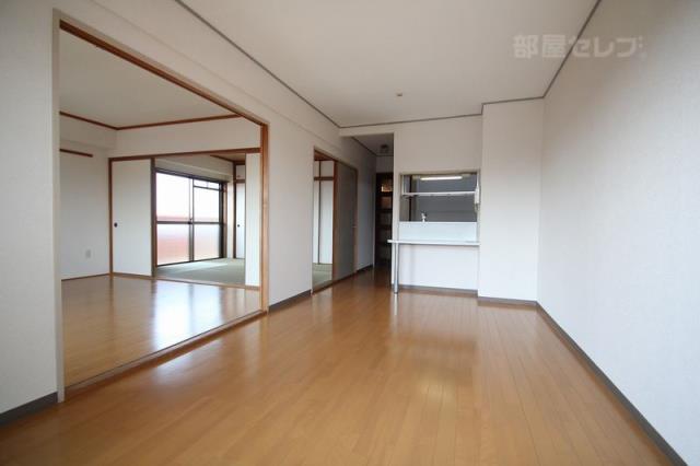 居室・リビング　開放的なリビングです。