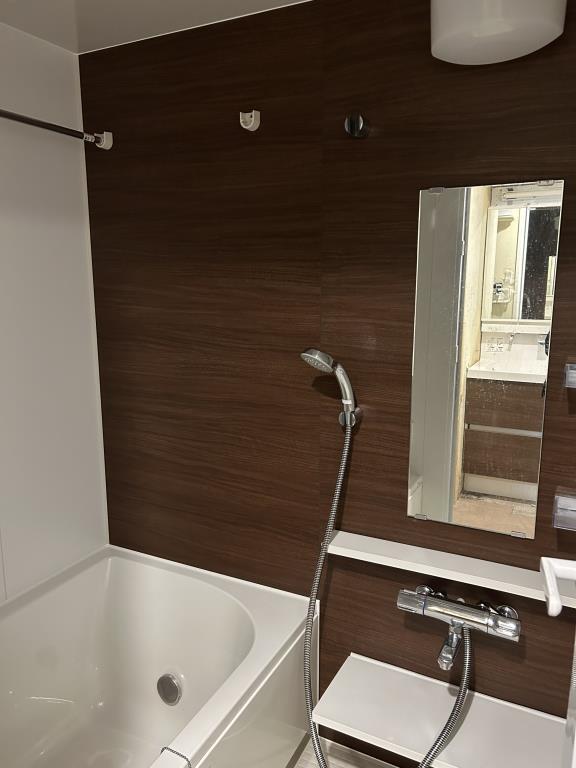 バス・シャワールーム　※別部屋の参考写真です。