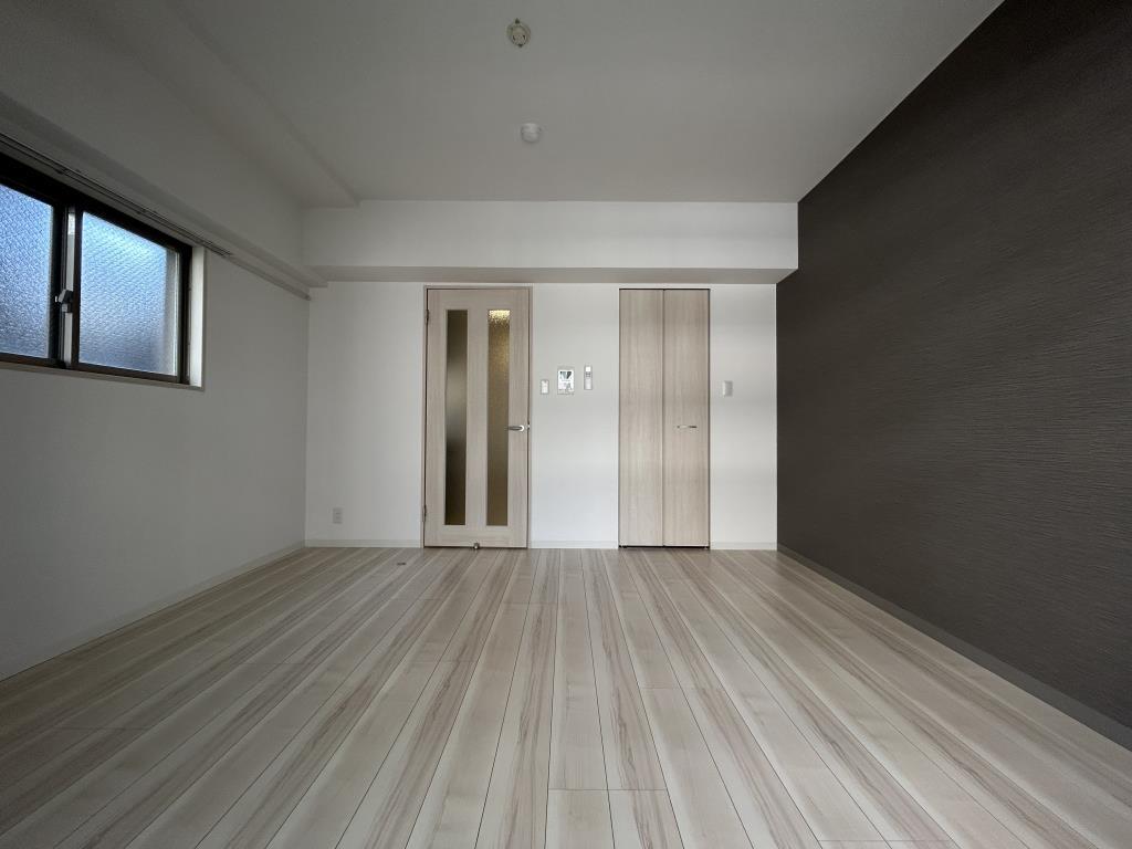 居室・リビング　※別部屋の参考写真です。