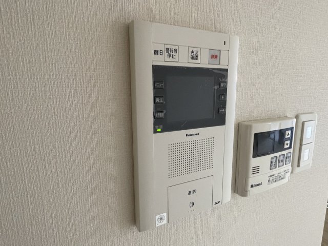 セキュリティ　TVモニター付きインターホンです