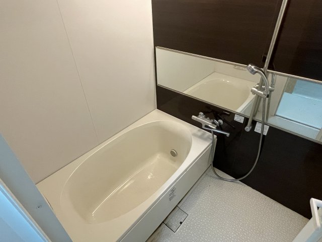 バス・シャワールーム　お風呂で日々の疲れを落としましょう