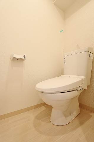 トイレ　清潔感のあるお手洗いです