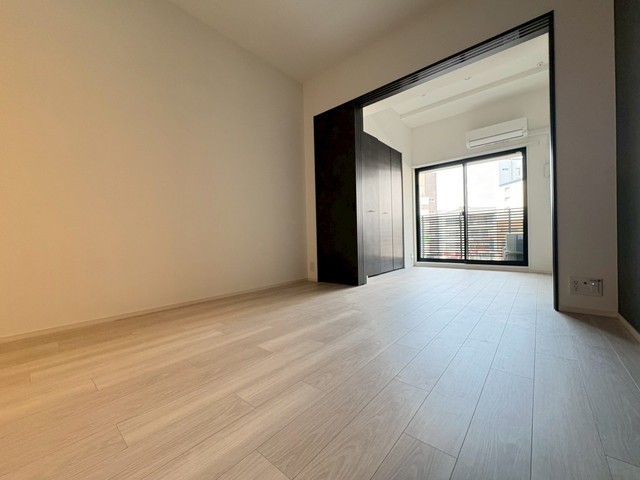 居室・リビング　別号室の写真