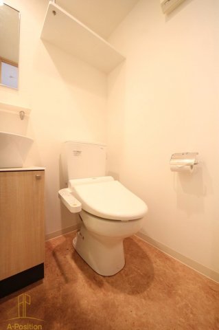 トイレ　エスリード天神橋筋六丁目