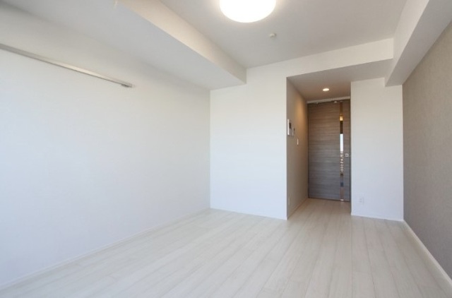 居室・リビング　室内