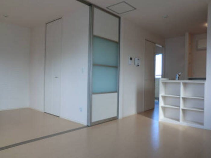 居室・リビング　※掲載情報と物件の現況が異なる場合、現況を優先するものとしま