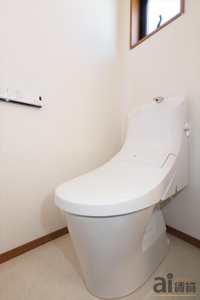 トイレ　※別号室写真です。