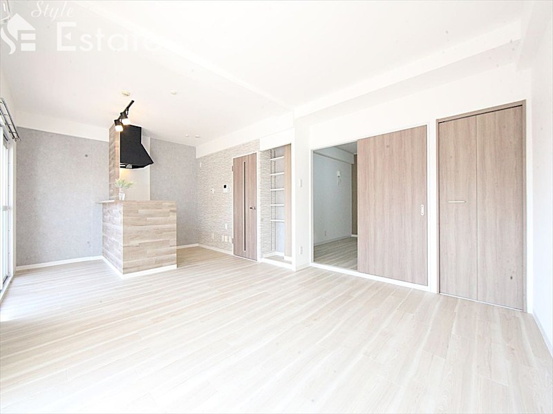 居室・リビング　内装