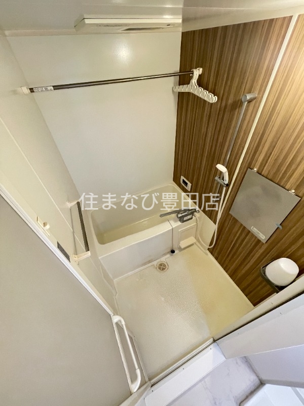 バス・シャワールーム　同型別部屋写真