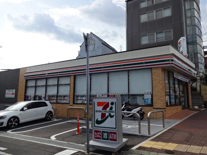 コンビニ　セブンイレブン（コンビニ）まで340m