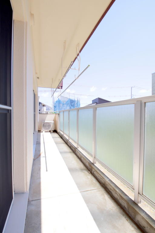 バルコニー　※同物件別号室写真となります。