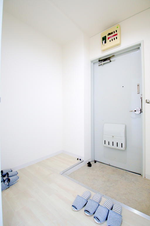 玄関　※同物件別号室写真となります。