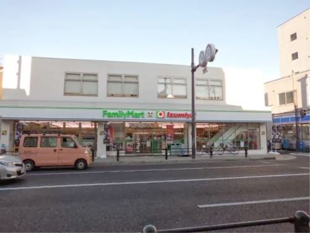 スーパー　ファミリーマート×イズミヤ寺田町東店（スーパー）まで148m