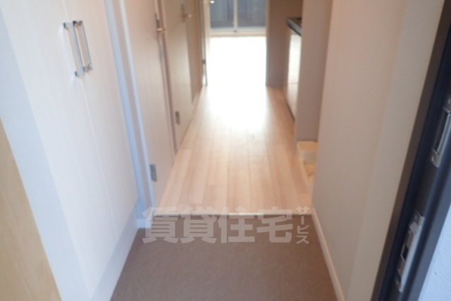 玄関　同施工会社写真