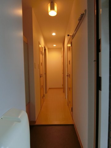 玄関　イメージ102号室の写真（反転あり）