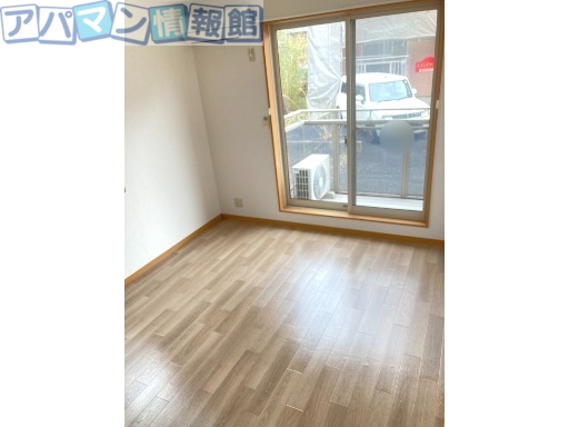 居室・リビング　※別号室のお写真になります