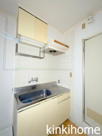 キッチン　写真は別のお部屋のものでございます