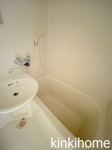 バス・シャワールーム　写真は別のお部屋のものでございます