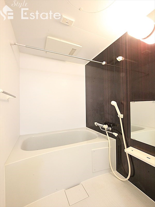 バス・シャワールーム　バスルーム