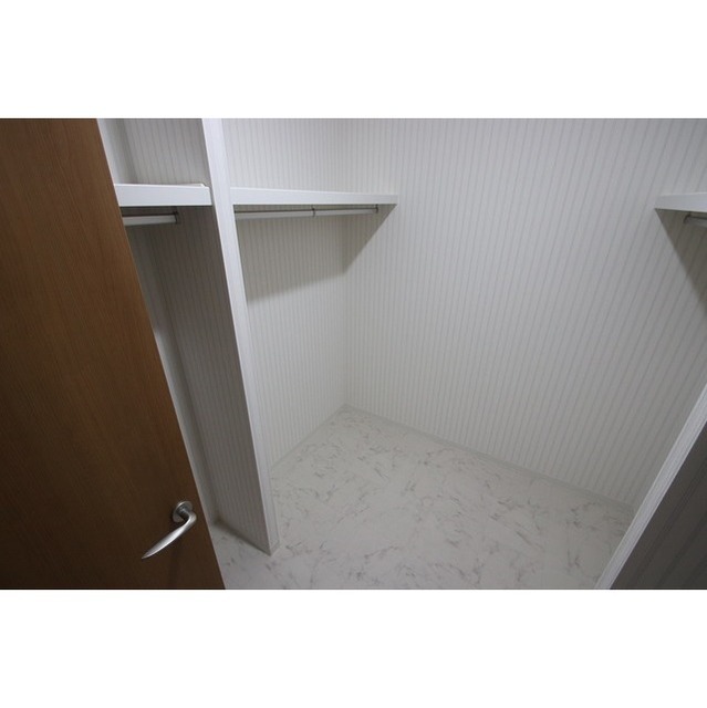 収納　ウォークインクローゼット