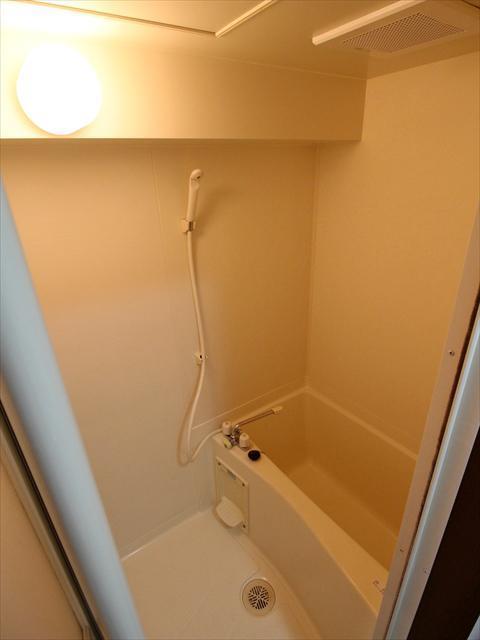 バス・シャワールーム　松山市喜与町　ハイツ楡の森　浴室