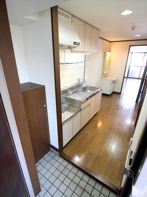 玄関　松山市喜与町　ハイツ楡の森　玄関