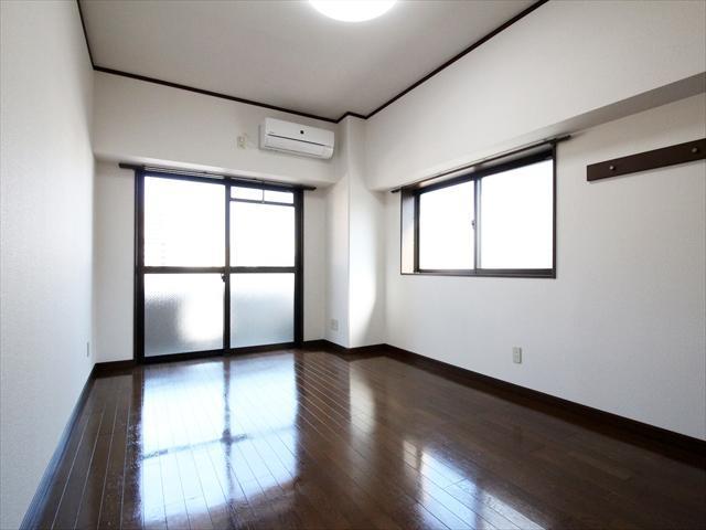 居室・リビング　松山市喜与町　ハイツ楡の森　リビング