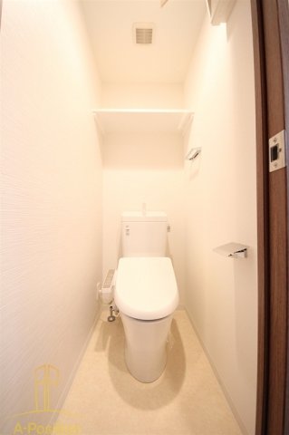 トイレ　ポルト・ボヌール梅田WEST