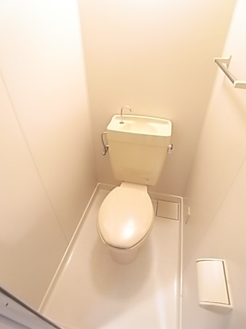 トイレ　落ち着いたトイレです