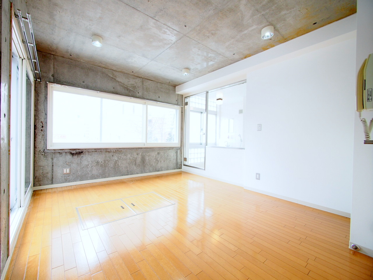 居室・リビング　日当たり良好で明るいお部屋です♪