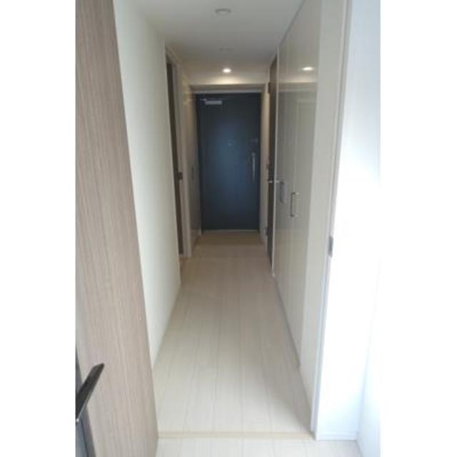 玄関　※写真は同タイプ住戸です。