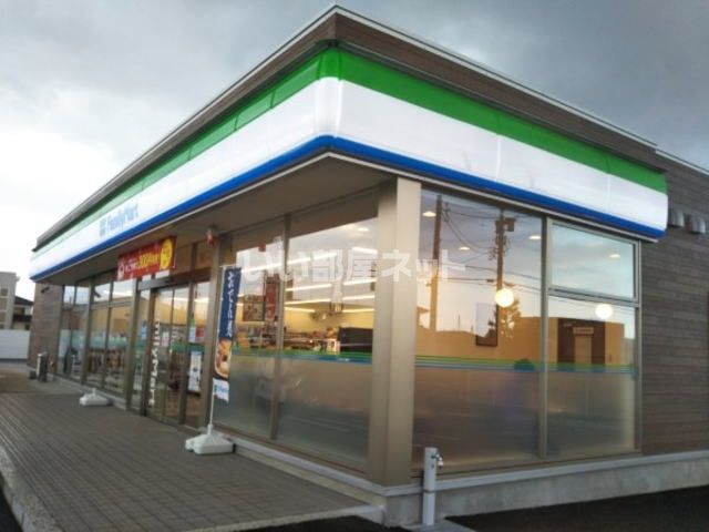 コンビニ　ファミリーマート 福光荒木店（コンビニ）まで335m