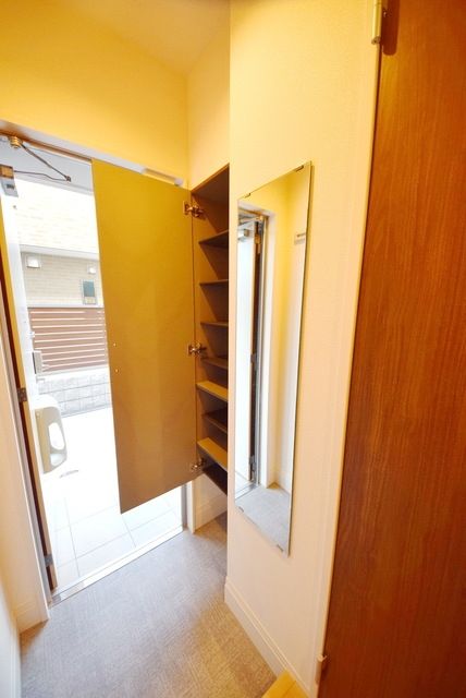 玄関　シューズボックス