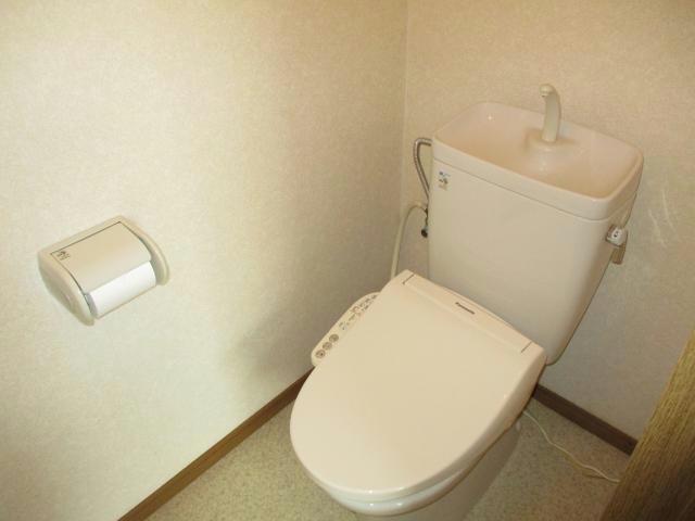トイレ　ウォシュレット付