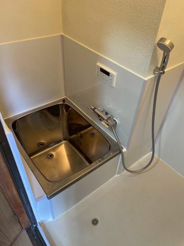 バス・シャワールーム　混合水栓を取り付けました