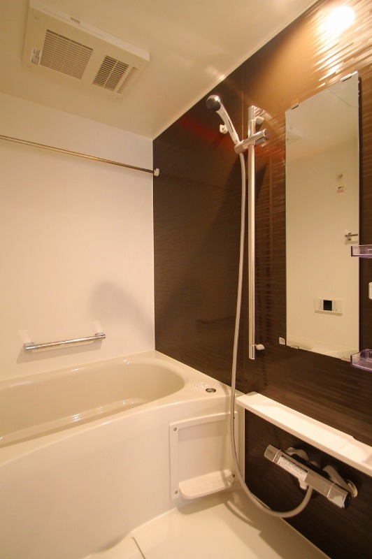 バス・シャワールーム　バスルーム