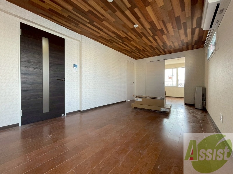 居室・リビング　広々としたリビングですね。使い勝手がよさそうですね！