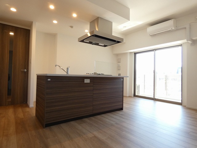 居室・リビング　内観1