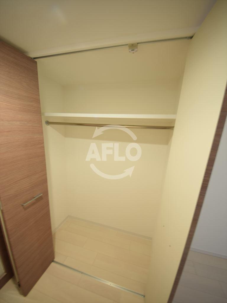 収納　サムティ阿波座ベルシア　クローゼット